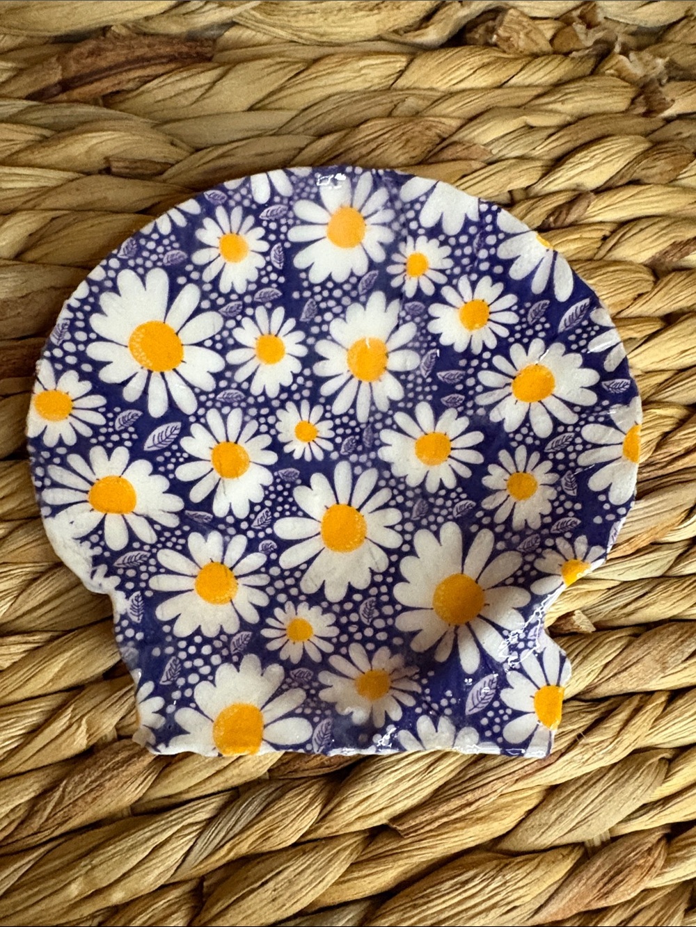 Handmade Daisy Pattern Shell Trinket Dish
